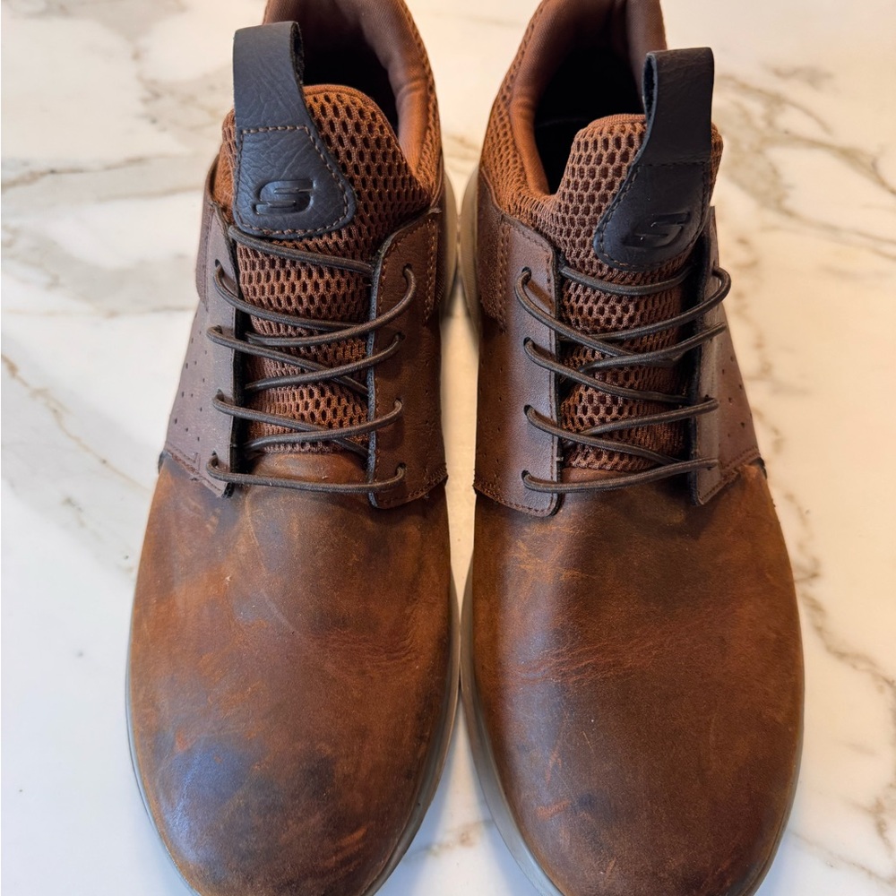 Skechers Men’s Brown Leather Chukka Slip On Boot/Shoe